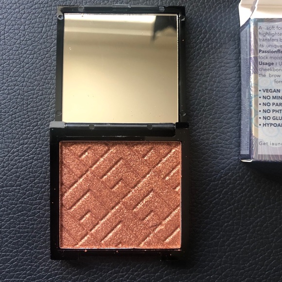 So Susan Halo On High Luminizer 🌟 NEW - Picture 2 of 8